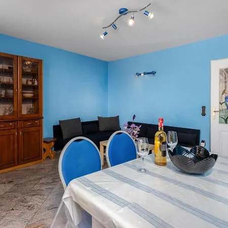 1 Bedroom In * Selce