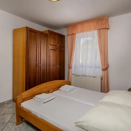 1 Bedroom In * Selce