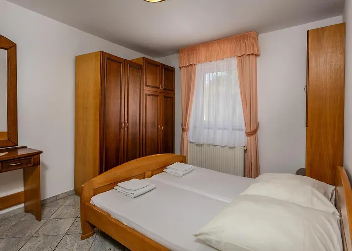 1 Bedroom In * Selce